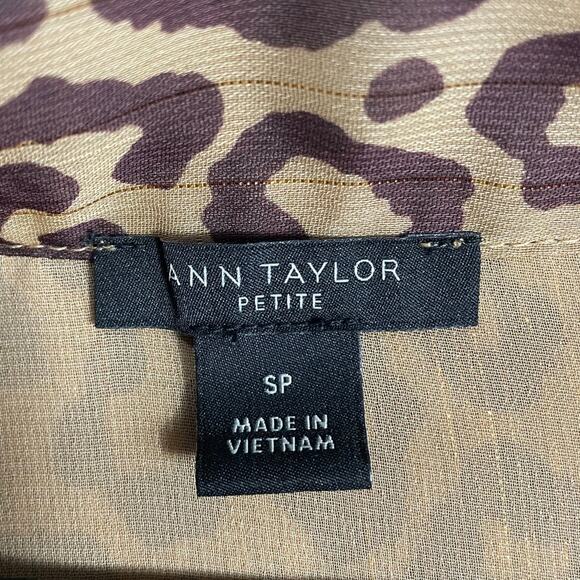 Ann Taylor Petite SP Leopard Print Blouse Long Sleeve Tie Neck Top - Picture 9 of 11